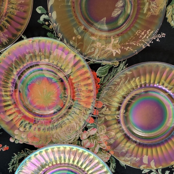 🍑  6 Vintage Iridescent Pressed Glass Salad/Dessert Plates  🍰  EVC - Picture 9 of 13